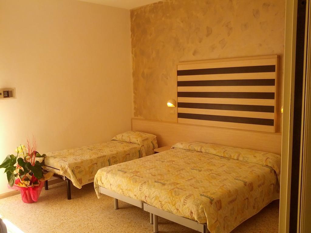 Hotel Abel & Residence Cesena Ruang foto